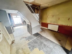 Dining Room - click for photo gallery